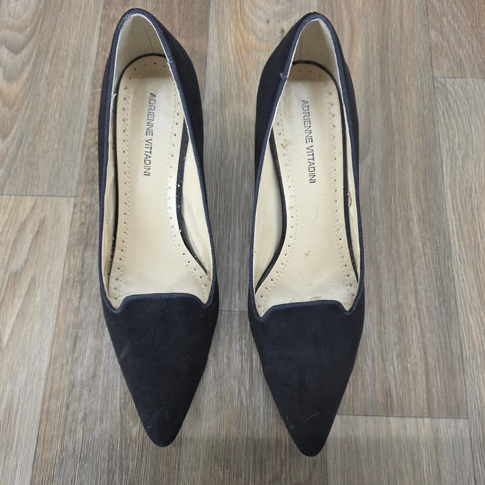 Adrienne Vittadini Black Suede Pointed Toe‎ Pumps Heels Classic Career Shoes 8M - Picture 4 of 10